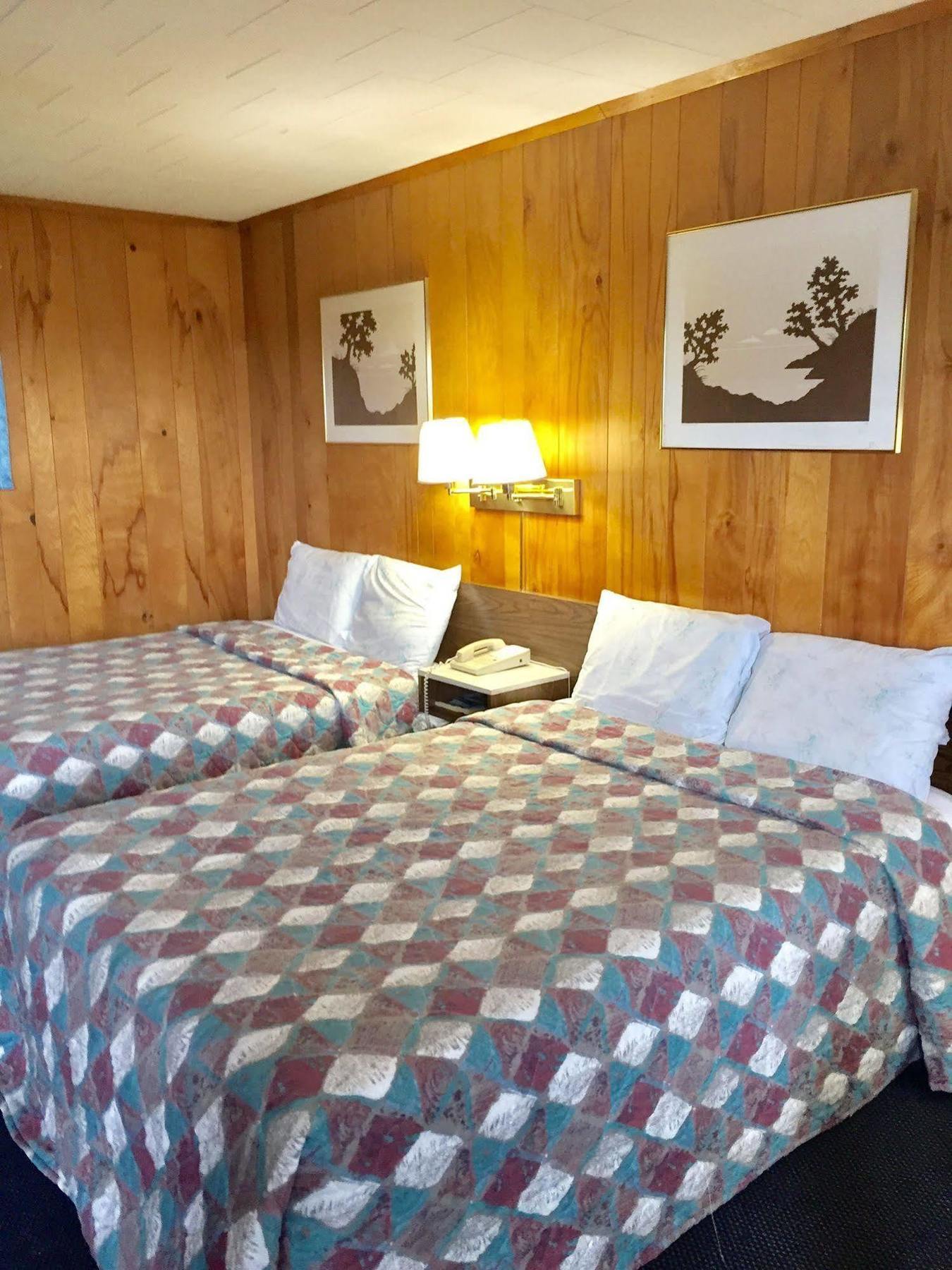 Travel Inn Westmoreland Bagian luar foto