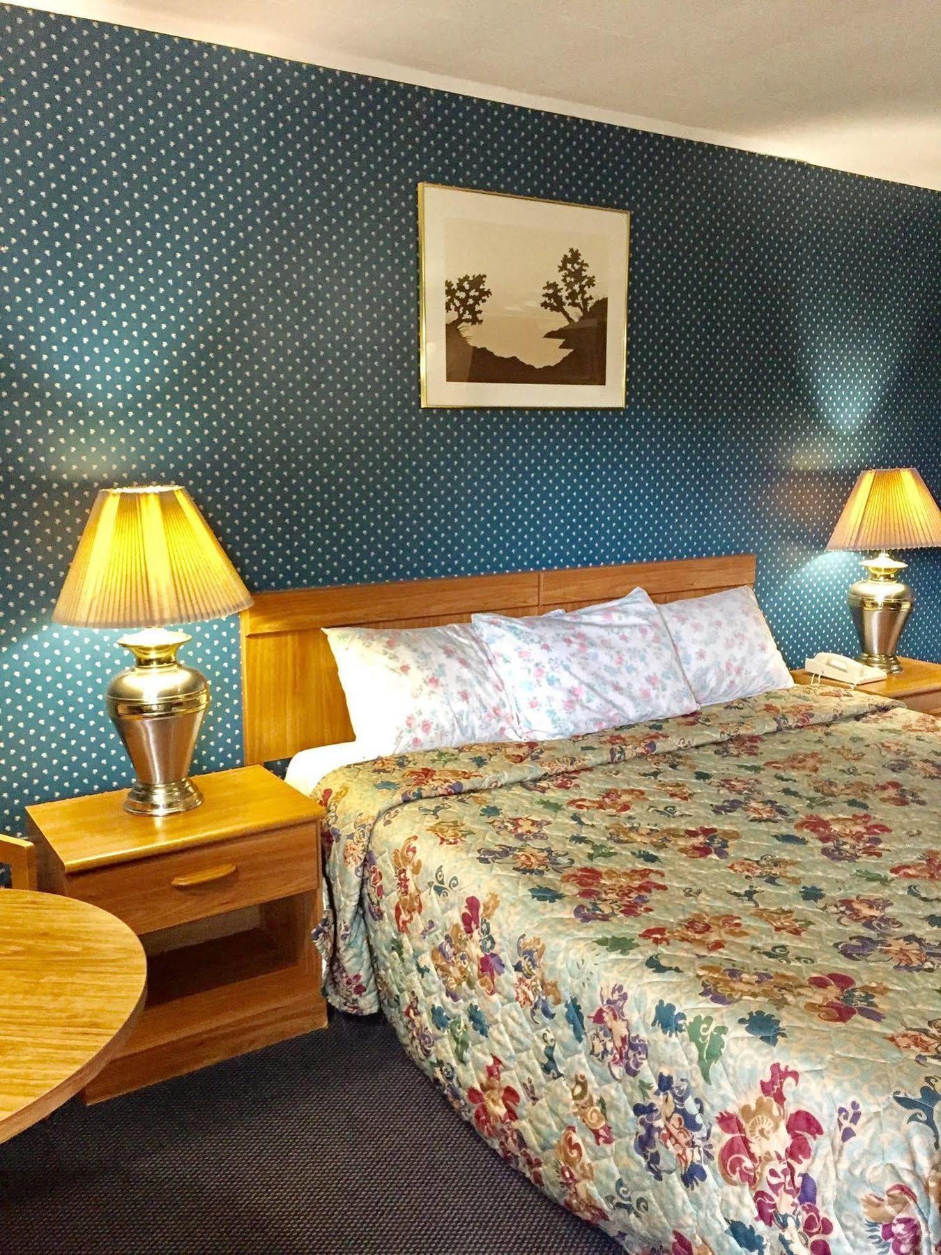 Travel Inn Westmoreland Bagian luar foto